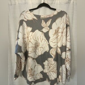 Sioni Floral Gray and Cream Sweater